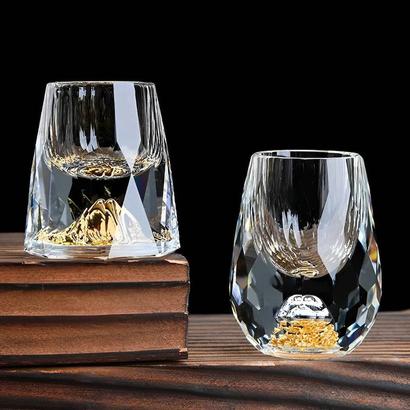 Copo Diamante Luxo com Fundo Duplo e Lascas Douradas para Baijiu, Licor, Cachaça, Tequila e Shots | Haustter